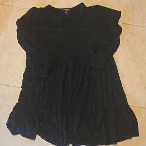 Karen Kane Classic Black Top